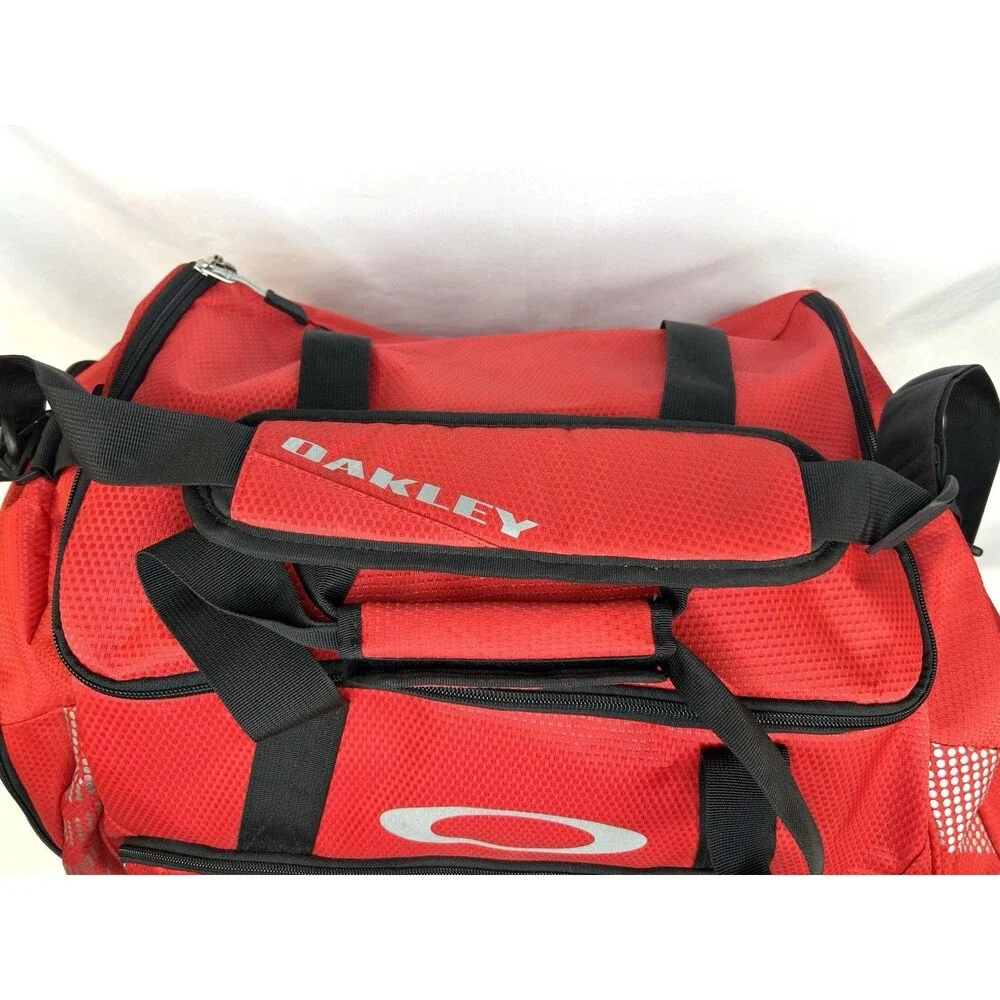 Oakley duffel bag